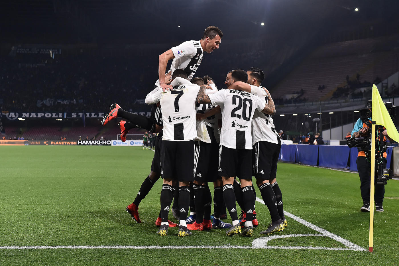 表现都无不 表现都无不