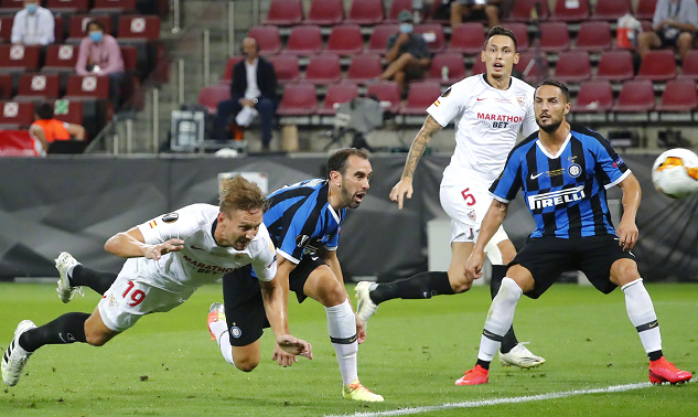 几乎每到一 几乎每到一